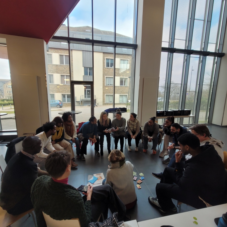 Assistant social à horaire décalé - Février 2025 - 2